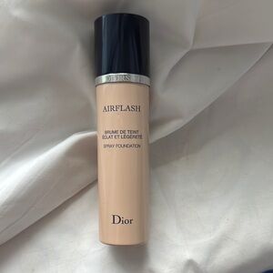 Dior Airflash shade 301